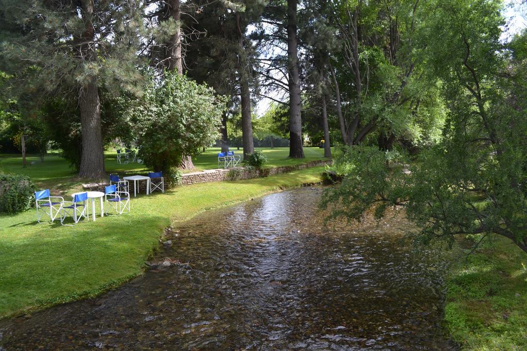 Отель Hosteria Chimehuin Хунин-де-лос-Андес Экстерьер фото